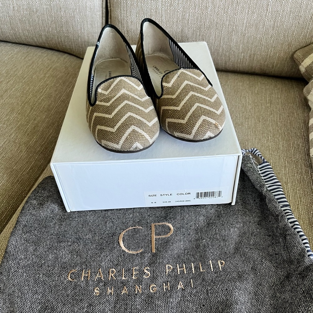 Charles Philip Shanghai gold/camel chevron loafers, size 6.5